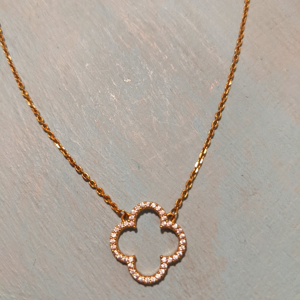 Clover and cubic zirconia necklace